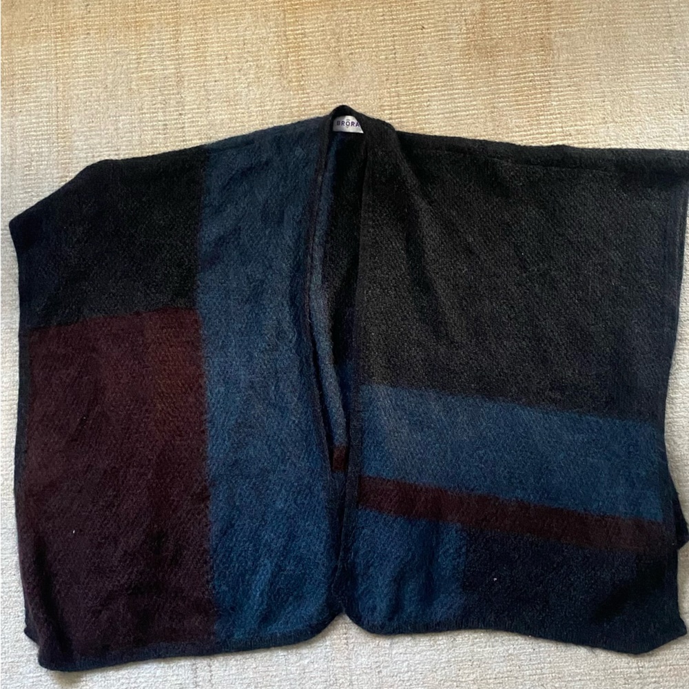 Brora Poncho/Shawl